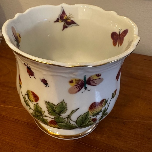 Vintage Strawberry Home Decor - Picture 3 of 16